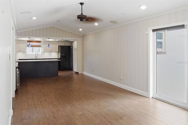 Building Photo - 1228 Spring Lake Dr