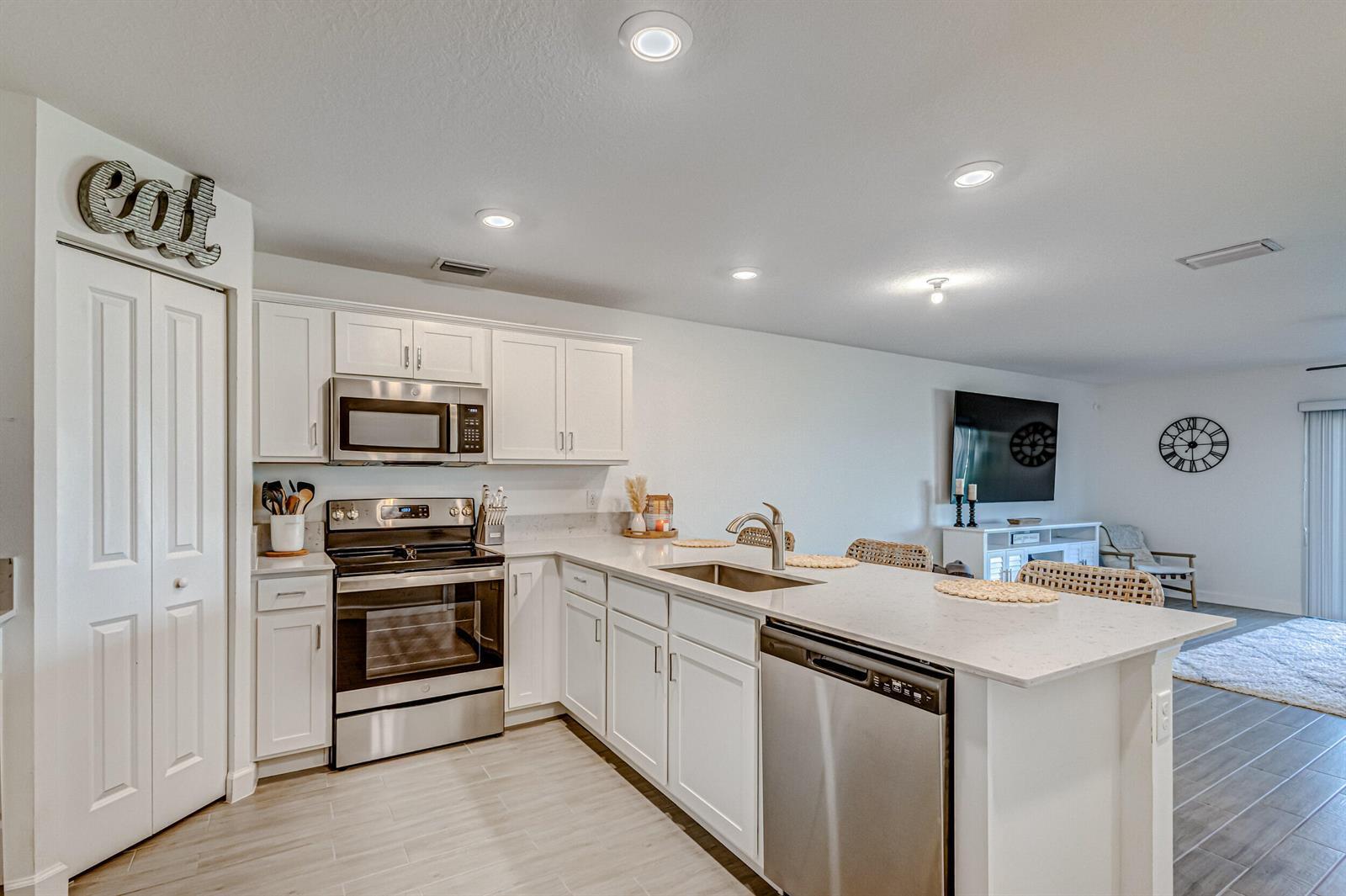 Building Photo - 5007 Woods Edge Cir