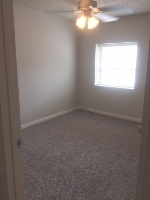 Building Photo - Condo for rent in OKC + 3 bedrooms