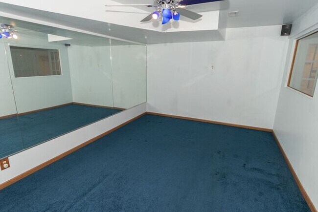 Building Photo - Prairie Lane Estates 3 bedroom ranch with spacious rooms and amenities beyond your imagination