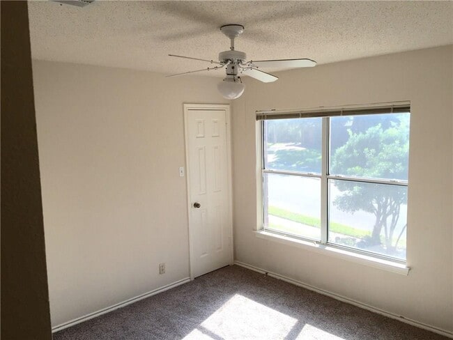 Building Photo - 1708 Star Light Cir