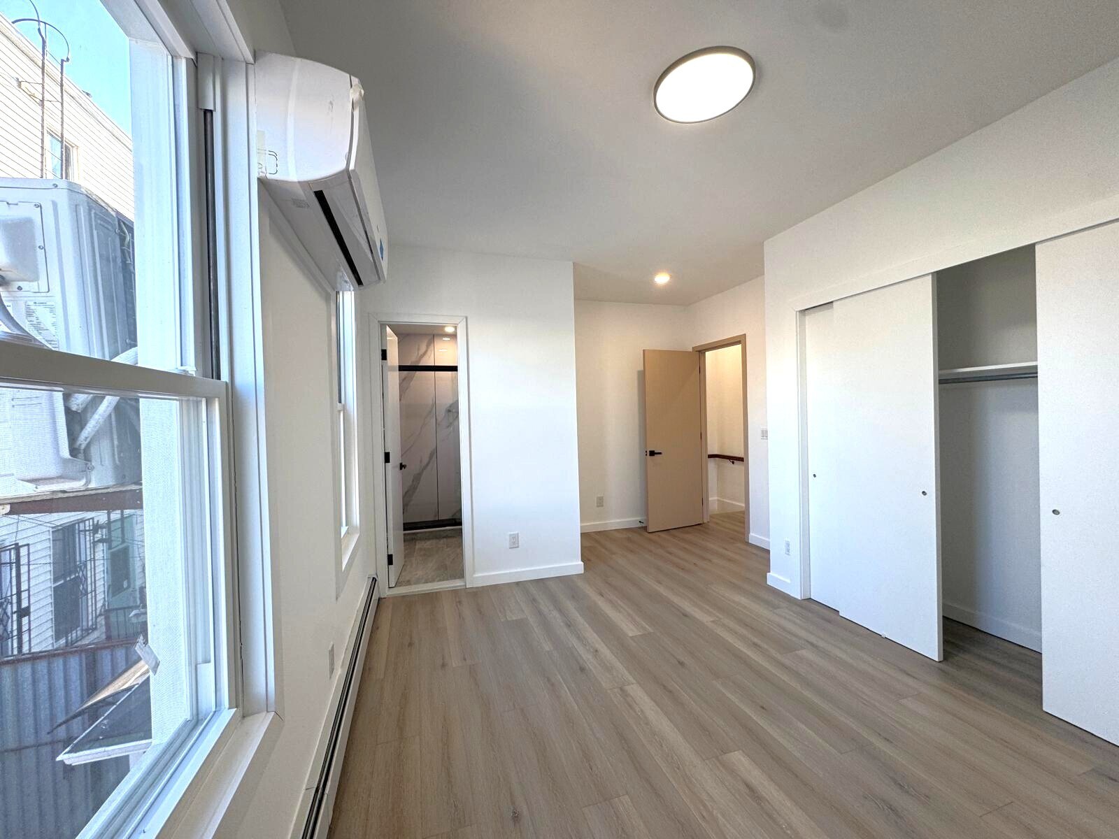 Building Photo - 198 28th St