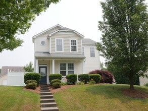 Building Photo - 220 Bridgewater Dr