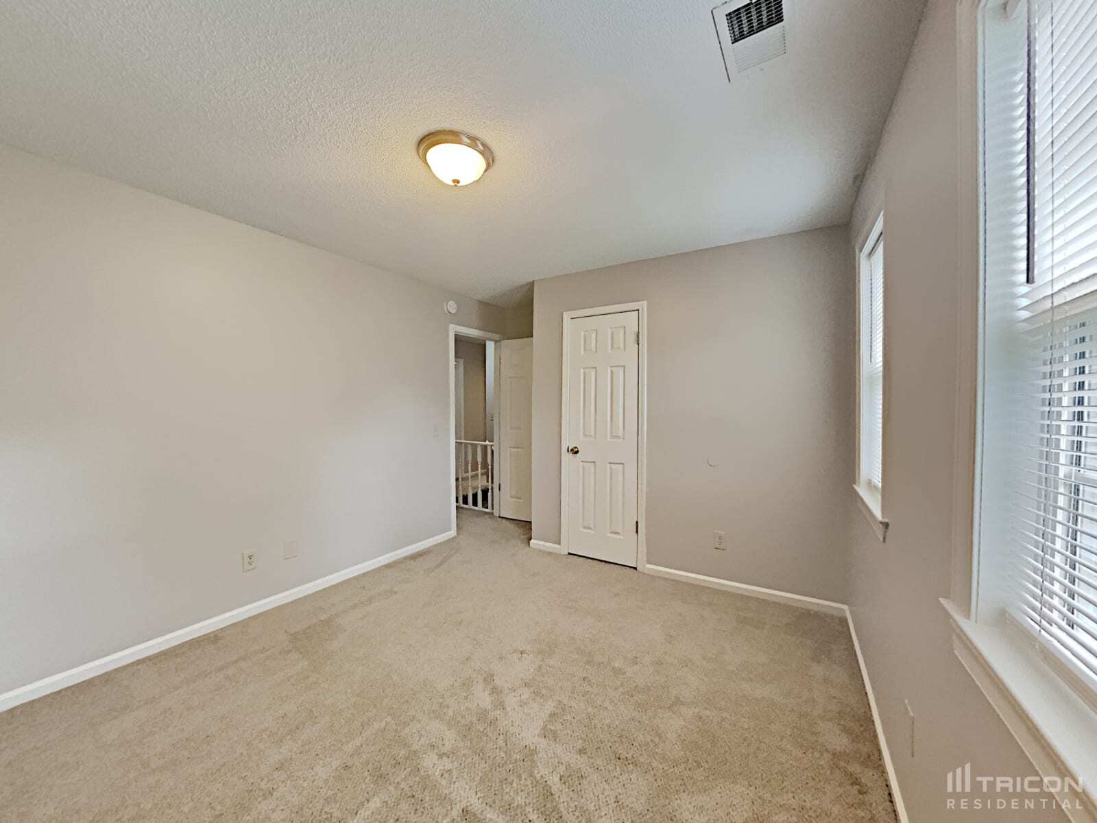 Building Photo - 120 Kenton Dr