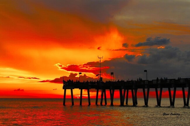 Building Photo - 428 Park Ln Dr