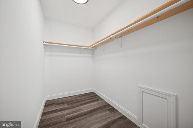 Building Photo - 605 Tabak Ave