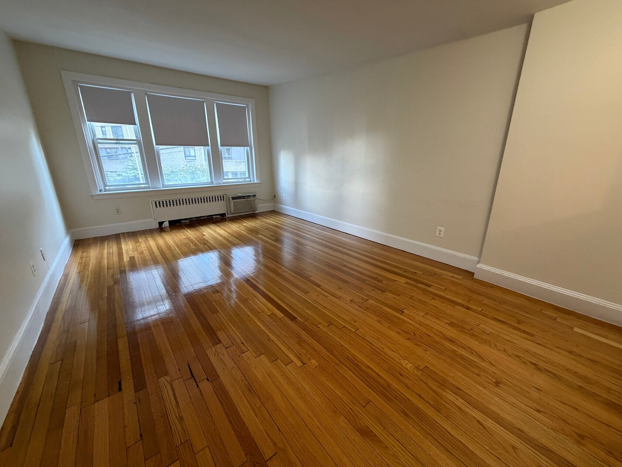Building Photo - 306 Tappan St