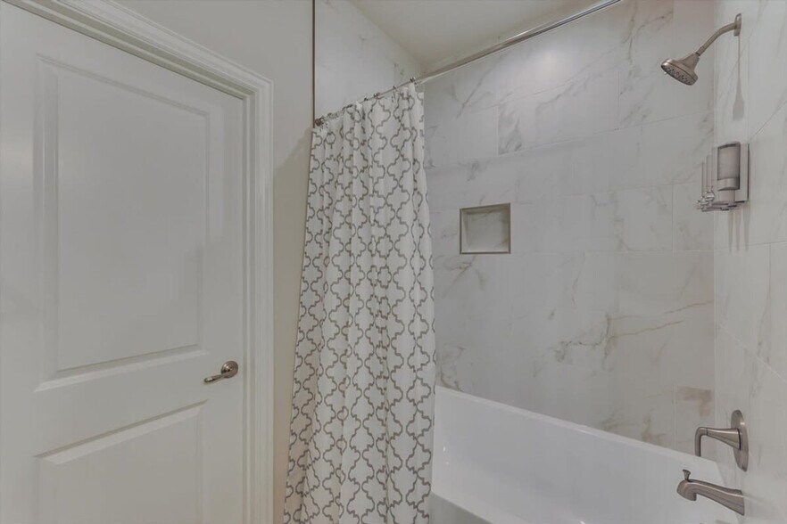 Building Photo - 441 Avenue A