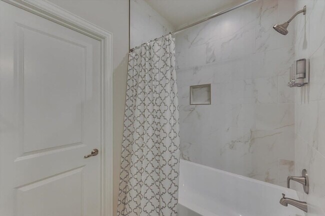 Building Photo - 441 Avenue A