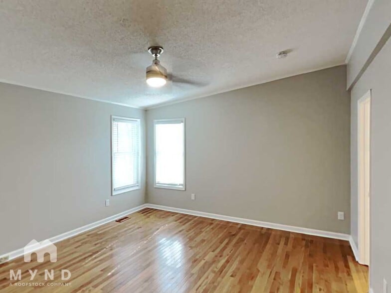 Building Photo - 7954 Tiburon Cir