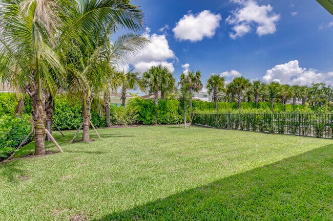 Building Photo - 13559 Artisan Cir