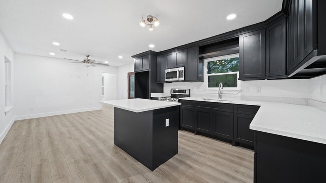 Building Photo - 17411 Rolling Hill Ln