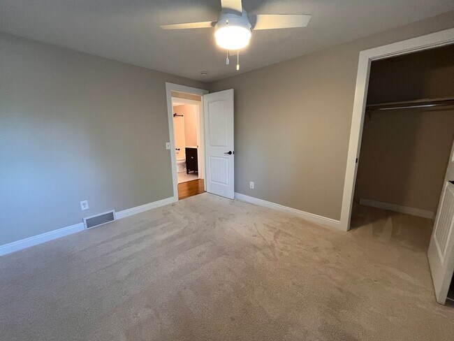 Building Photo - Beautiful Home in West Fort Collins