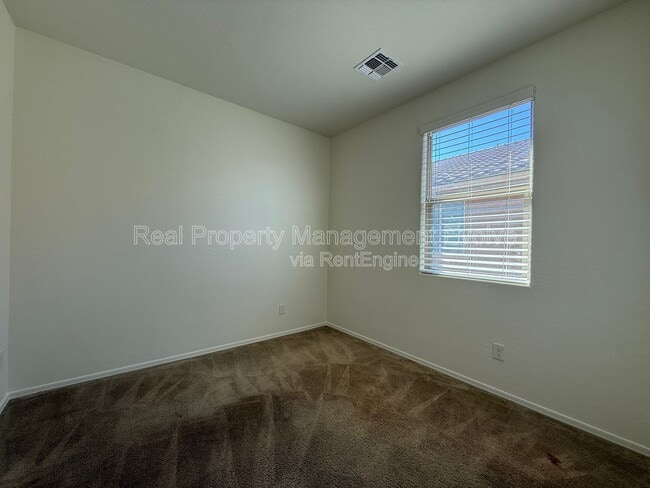 Building Photo - 15811 W Banff Ln