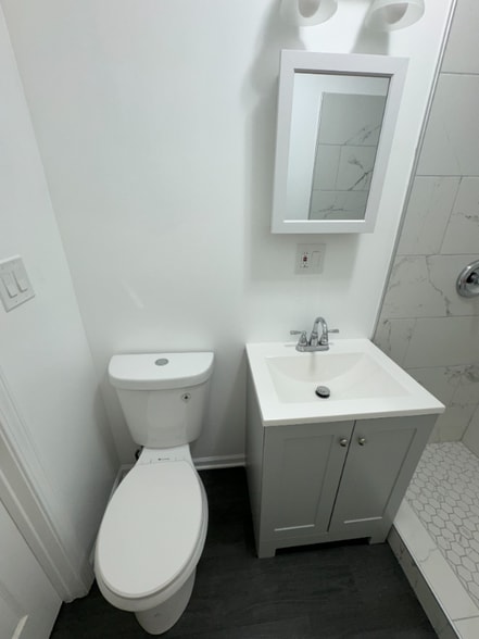 Building Photo - 2624 N Milwaukee Ave