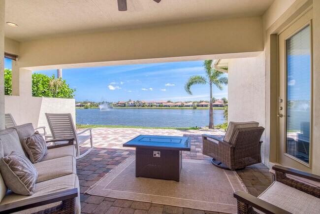 Building Photo - 12476 Aviles Cir