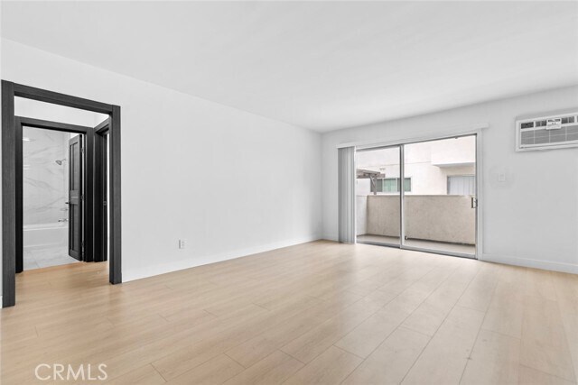 Building Photo - 960 Larrabee St