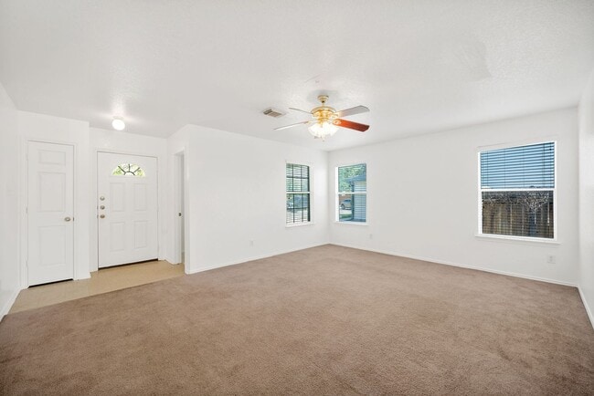 Building Photo - 7 Kenrock Ridge