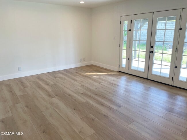 Building Photo - 382 Aristotle St