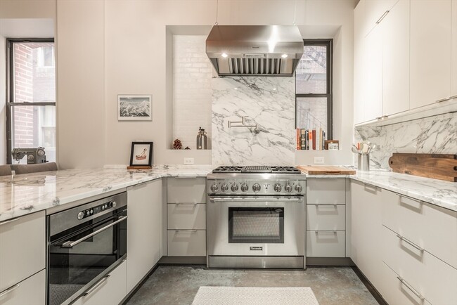 Building Photo - 717 Atlantic Ave