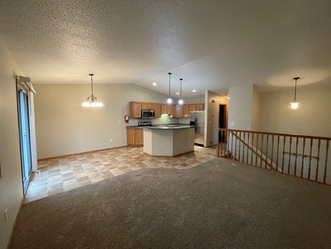 Building Photo - Pet-Friendly 3 Bed Twin Home with Patio & Garage