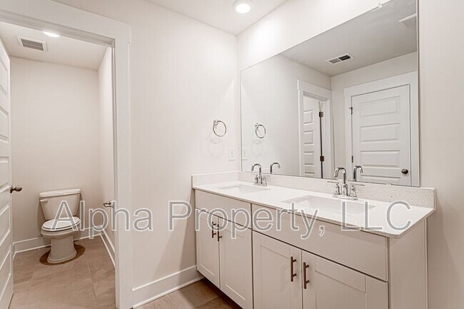 Building Photo - 47 Centimeters Dr