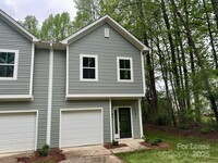 Building Photo - 9251 Eleanor Dr