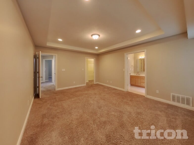 Building Photo - 3279 Wheaton Ct