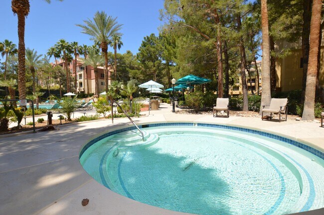 Building Photo - 210 E Flamingo Rd