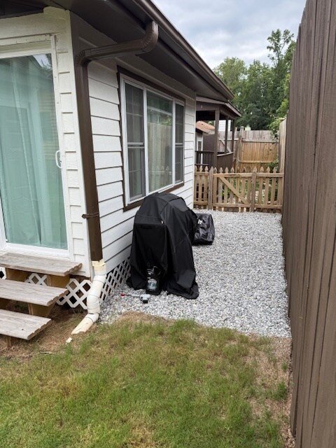 Building Photo - 106 Sunningdale Ct