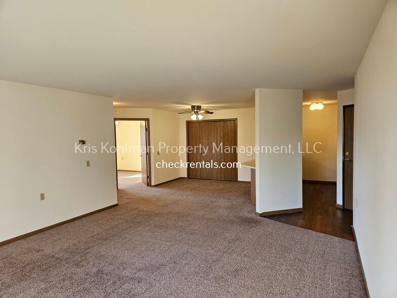 Building Photo - 210 Omalley St