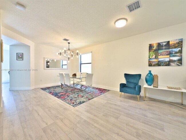 Building Photo - 10583 W 35th Way