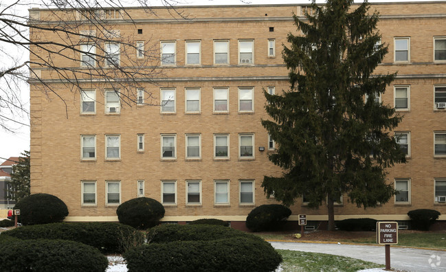 Building Photo - Kemper Apartments