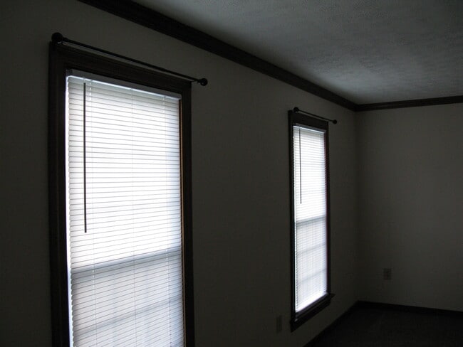 Building Photo - 7163 Plum Grove Ct