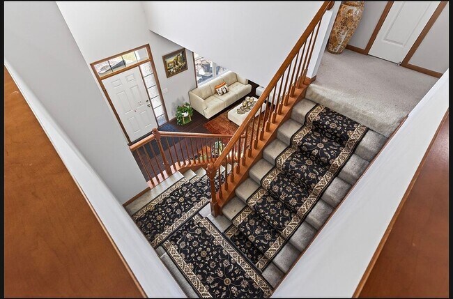 Building Photo - 15275 Plumstone Dr