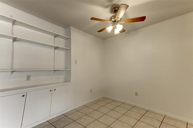 Building Photo - 5150 Amesbury Dr
