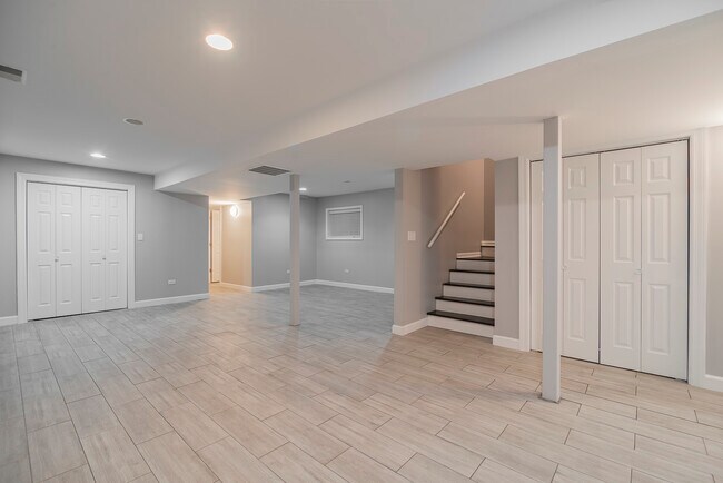 Building Photo - 1906 W 17th St