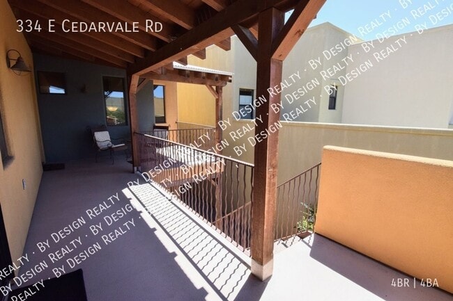 Building Photo - 334 E Cedarvale Rd