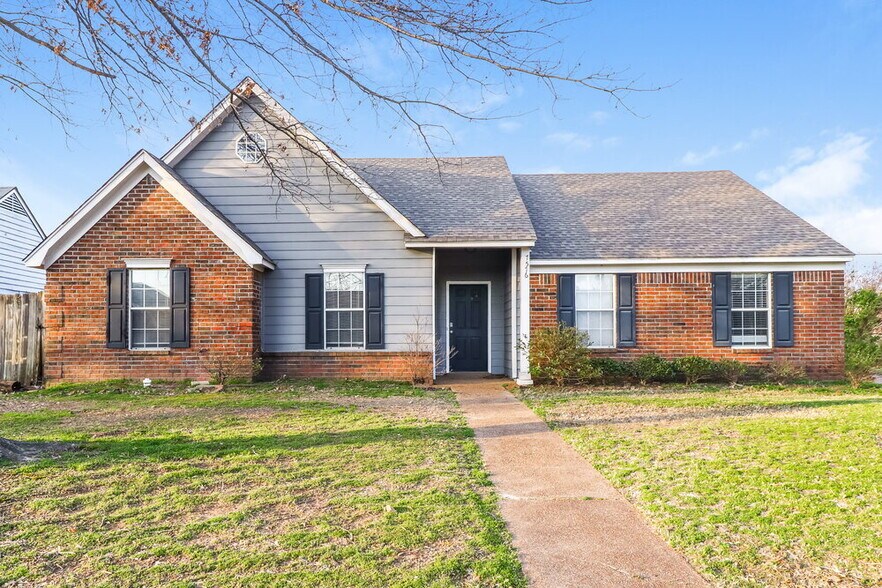 Primary Photo - 7576 Baysweet Dr