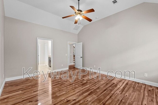 Building Photo - 716 Herrington Dr