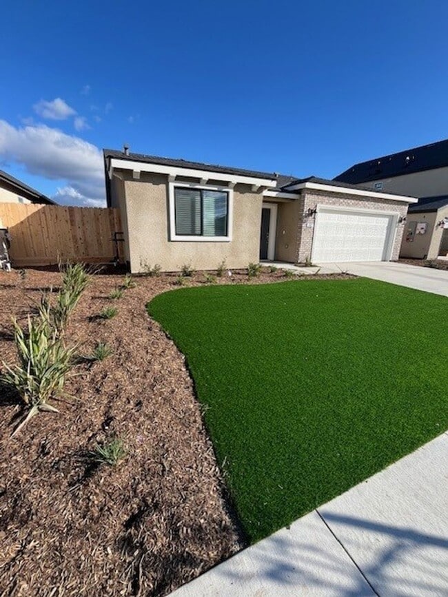 Building Photo - Available Now!