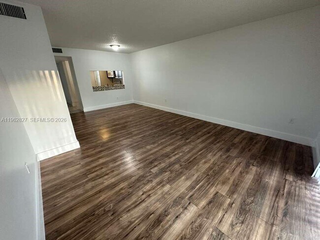 Building Photo - 144 NW 91st Ave