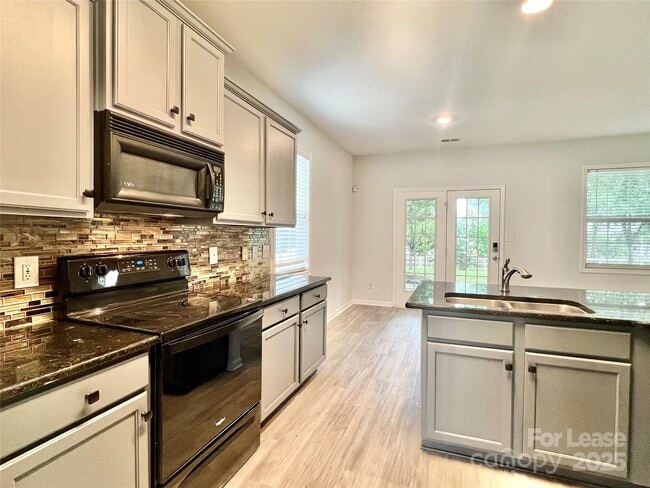 Building Photo - 5717 Lindley Crescent Dr