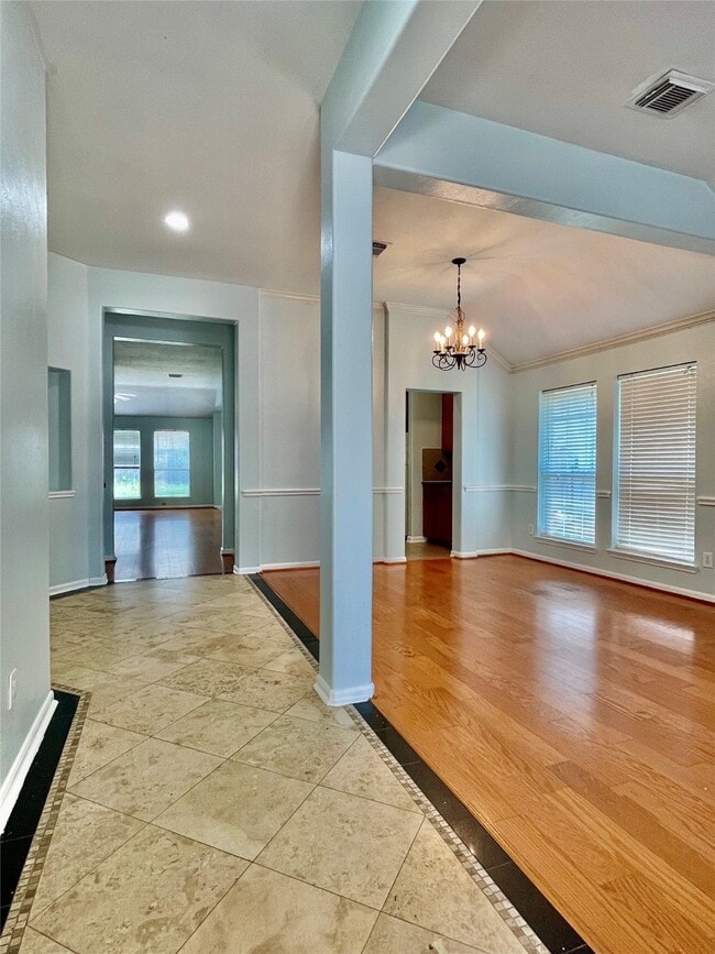 Building Photo - 8327 Whisper Point Dr