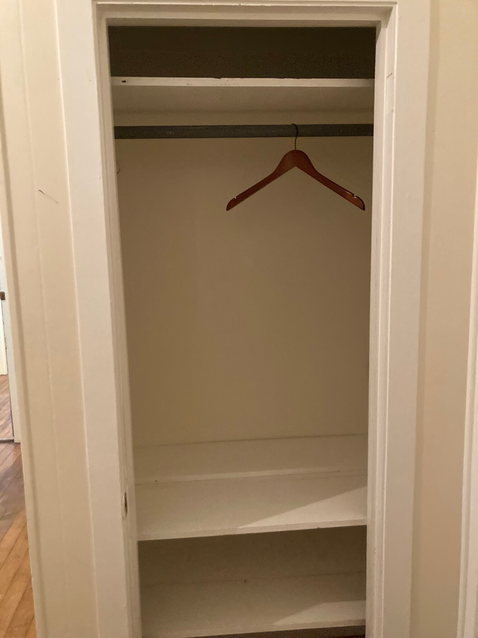 South bedroom closet - 40 High St