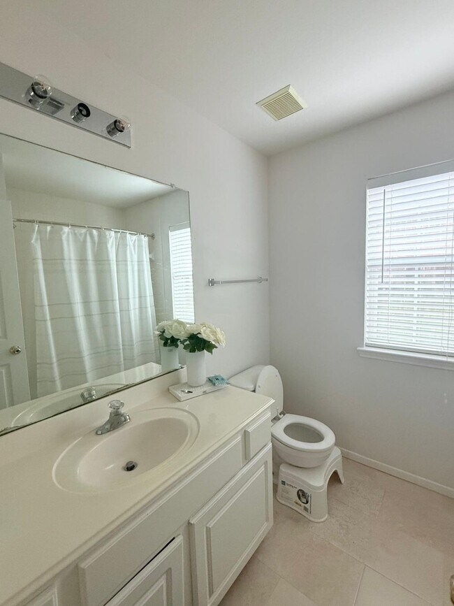 Building Photo - 6338 Big Oak Canyon Dr