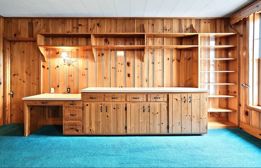 Building Photo - 2379 Table Rock Rd