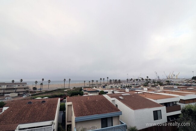 Building Photo - 271 S Ventura Rd