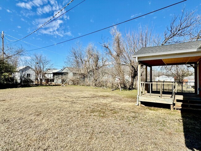 Building Photo - 705 N Key Blvd