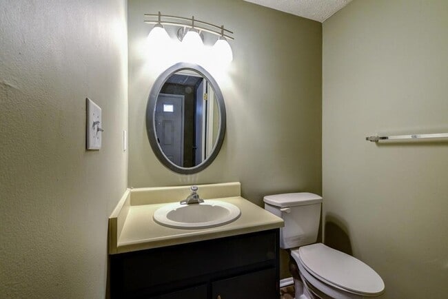 Building Photo - 2887 Royal Path Ct